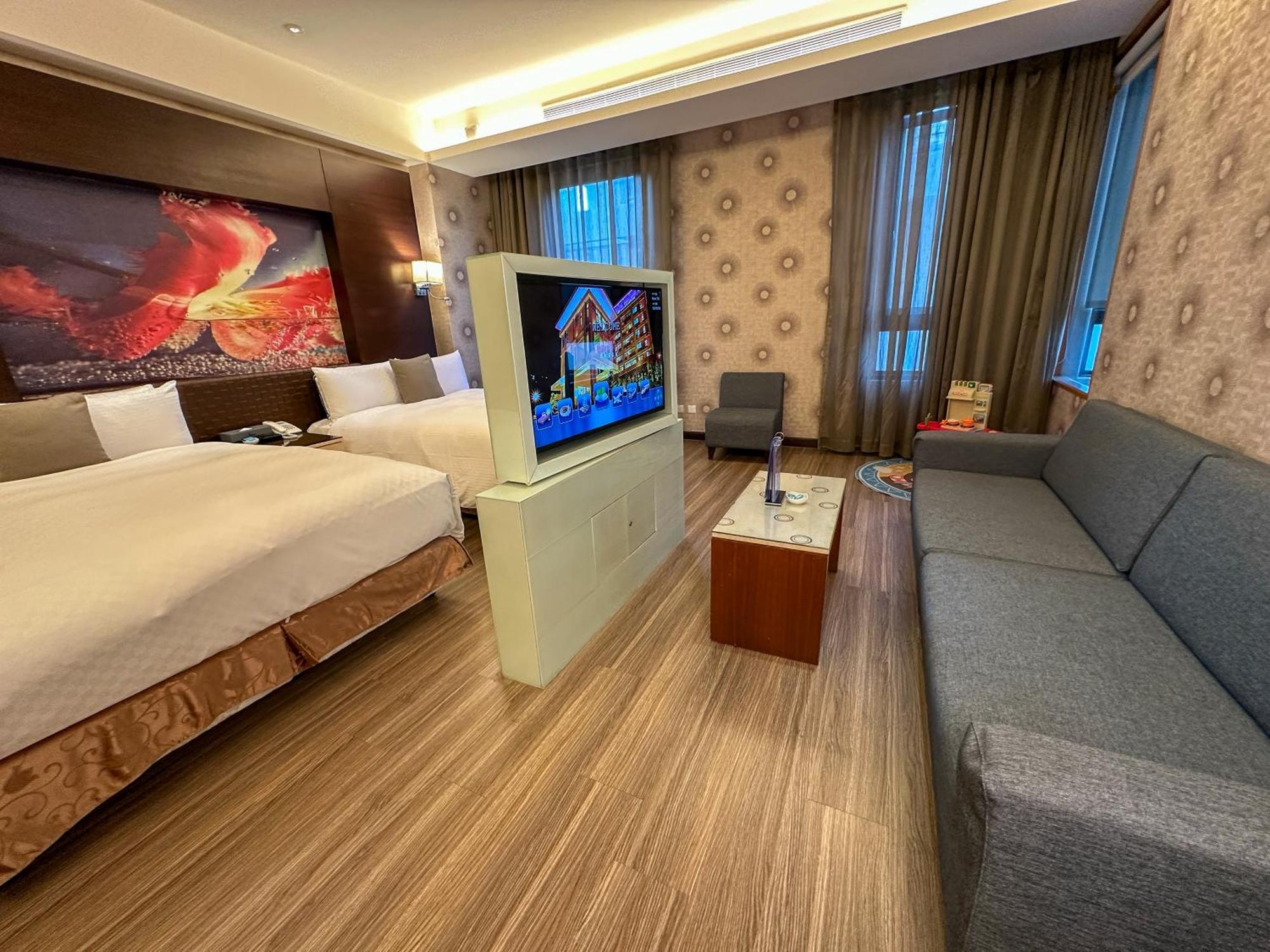 Norway Forest Tamsui Motel Exterior photo
